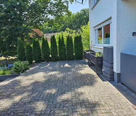 Ecocube 14 - 3 Private Apartments, Max 14 Gaeste, 7 Betten, Terrasse, Garten Lägenhet *